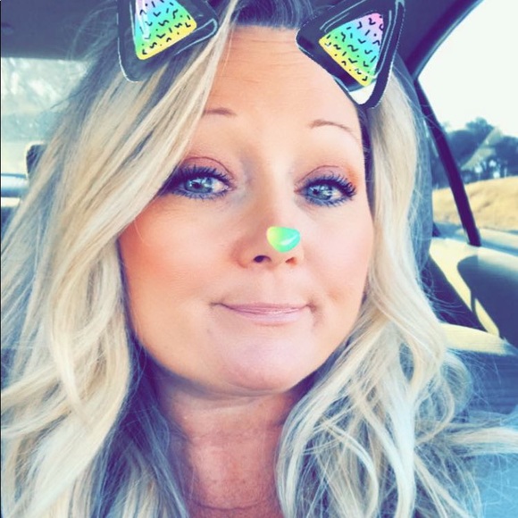 Meet your Posher, Lisa - Picture 5 of 5